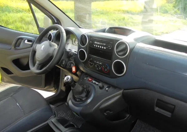 Peugeot Partner cena 15800 przebieg: 235700, rok produkcji 2010 z Sieradz małe 154